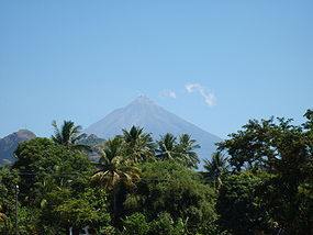 fuego volcano antigua